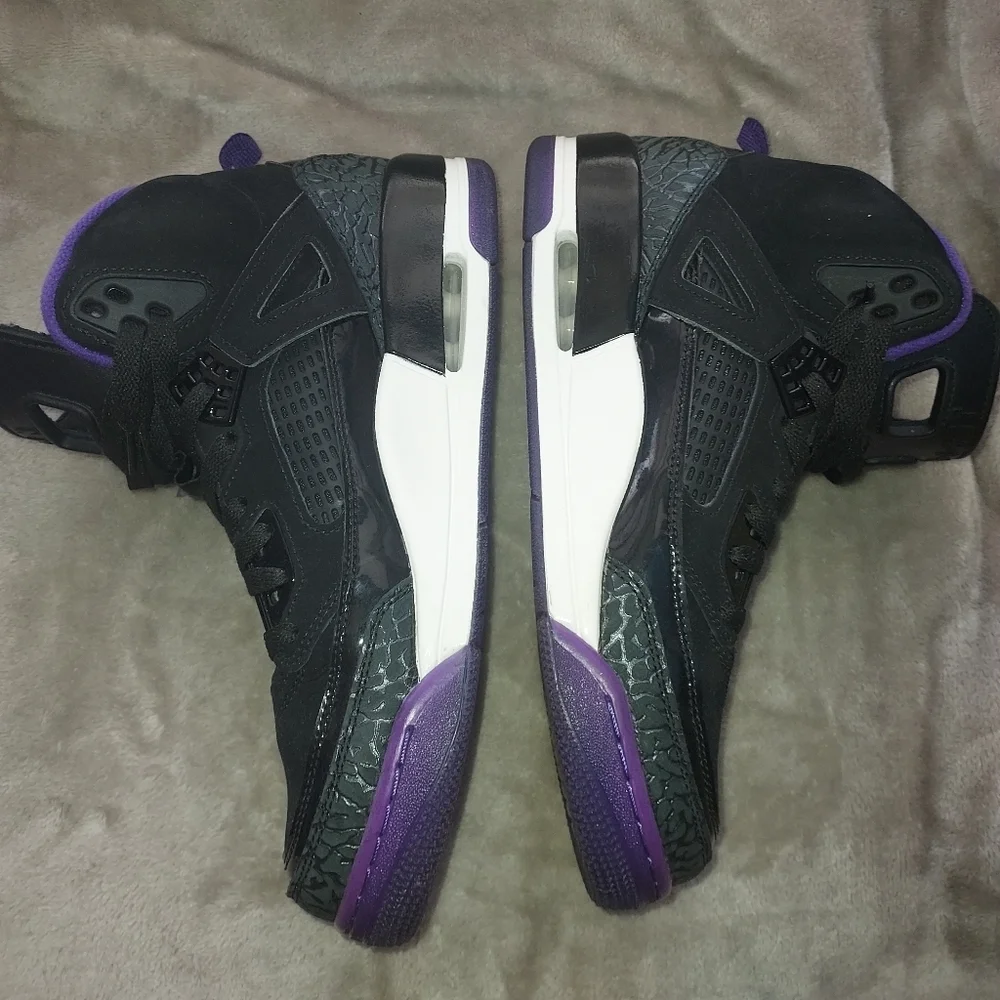 Jordan Spizike Black Court Purple Sneakers - Picture 7 of 14